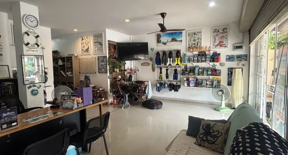 出售 8 卧室 商业空间 在 Phuket Town, 普吉