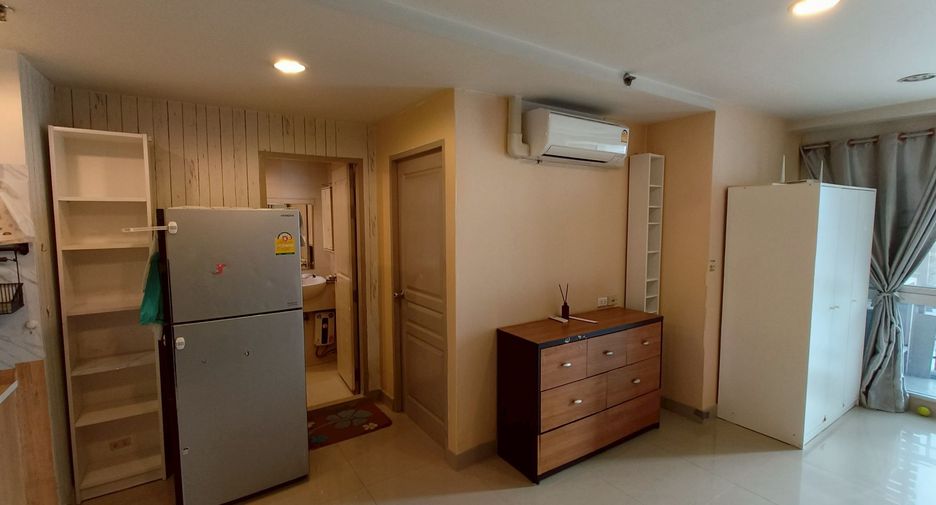 For rent 1 bed condo in Yan Nawa, Bangkok