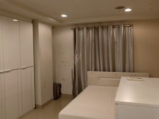 For rent 1 bed condo in Yan Nawa, Bangkok