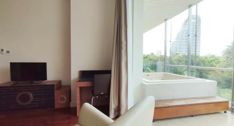 For sale 2 bedrooms condo in North Pattaya, Pattaya