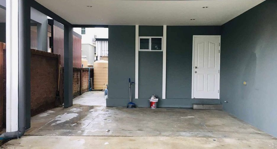 For rent 3 bedrooms house in Suan Luang, Bangkok