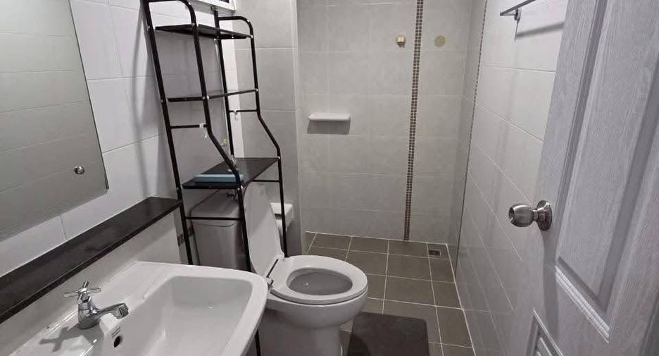 For rent 3 bedrooms house in Suan Luang, Bangkok