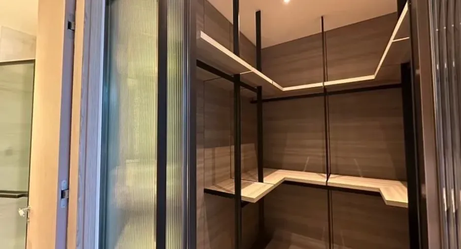 For sale 1 bed condo in Pathum Wan, Bangkok