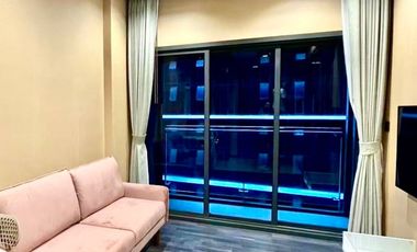 Condo en alquiler y en venta de 1 habitaciones en Huai Khwang, Bangkok