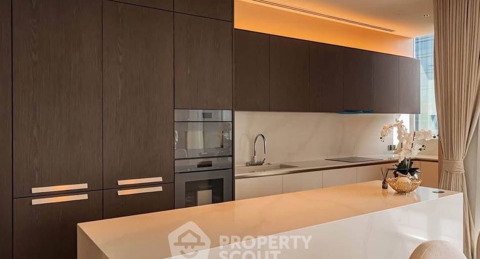 For rent そして for sale 3 ベッドルーム condo in Pathum Wan, Bangkok