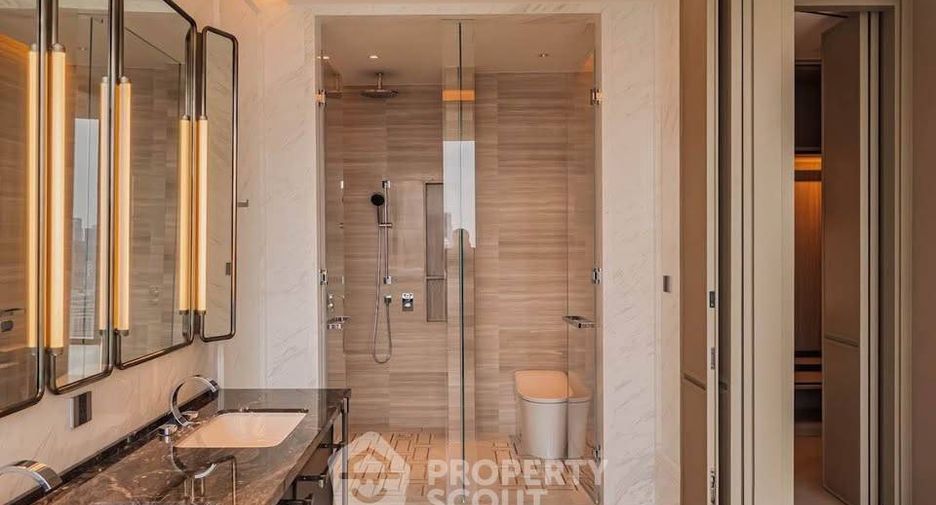 For rent そして for sale 3 ベッドルーム condo in Pathum Wan, Bangkok