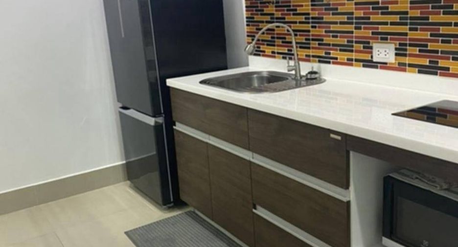 For rent 2 bedrooms condo in Ratchathewi, Bangkok