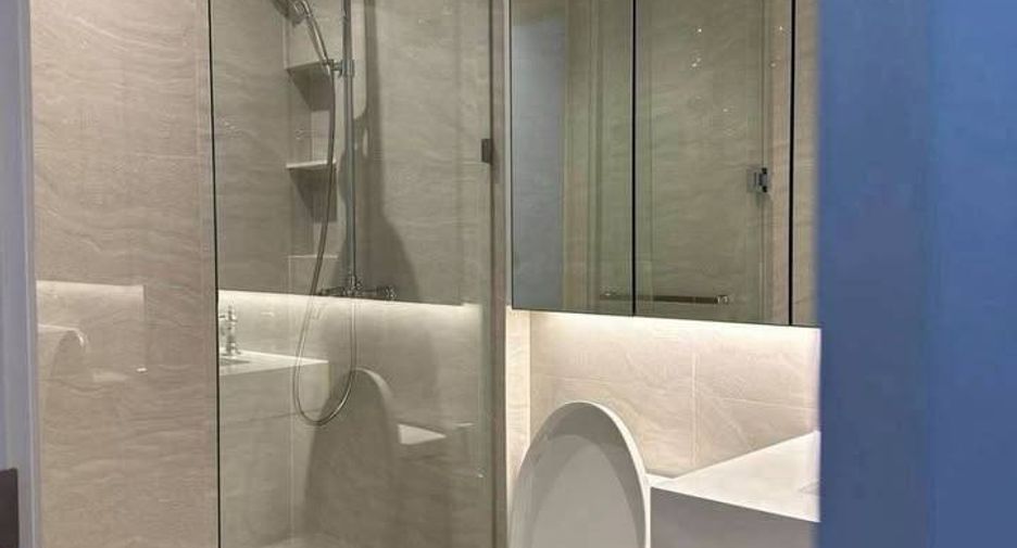 Condo en alquiler de 2 habitaciones en Khlong Toei, Bangkok