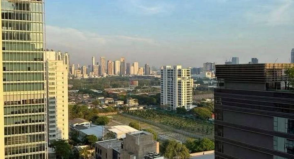 Condo en alquiler de 2 habitaciones en Khlong Toei, Bangkok