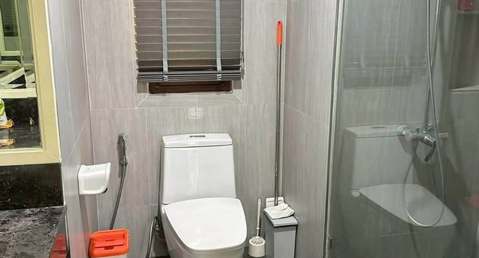 For rent 1 bed condo in Khlong San, Bangkok
