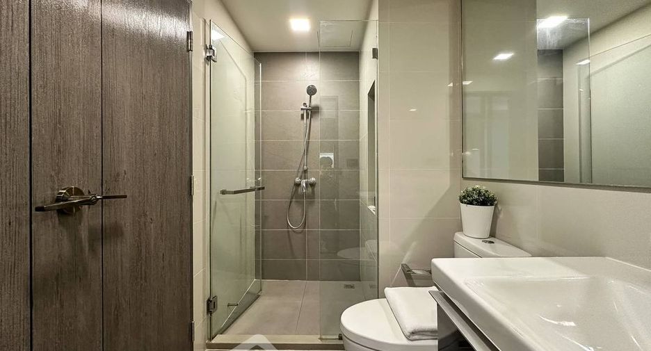 For sale 1 bed condo in Khlong Toei, Bangkok