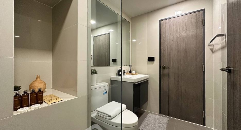 For sale 1 bed condo in Khlong Toei, Bangkok