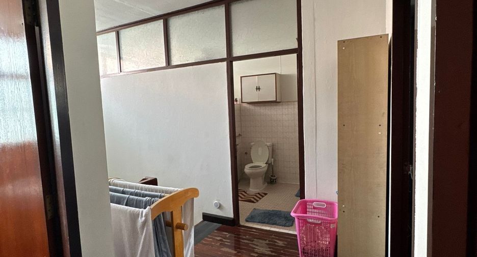 Casa en venta de 3 habitaciones en Khlong Toei, Bangkok