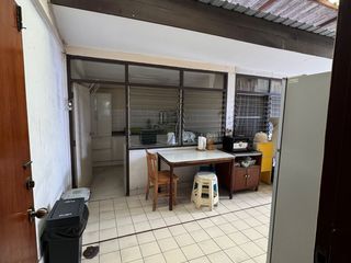 Casa en venta de 3 habitaciones en Khlong Toei, Bangkok