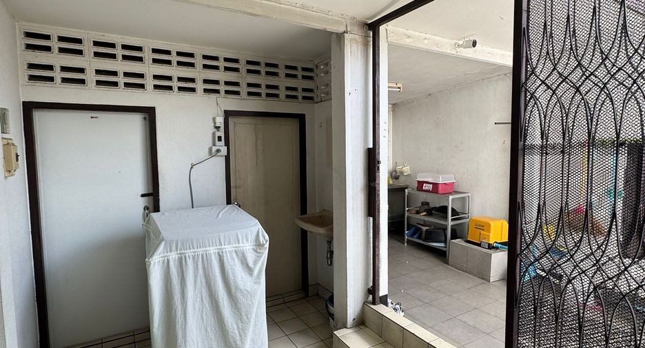 Casa en venta de 3 habitaciones en Khlong Toei, Bangkok