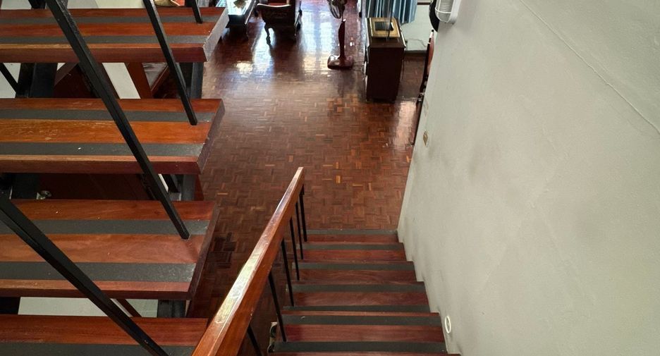 Casa en venta de 3 habitaciones en Khlong Toei, Bangkok