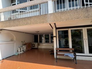 Casa en venta de 3 habitaciones en Khlong Toei, Bangkok