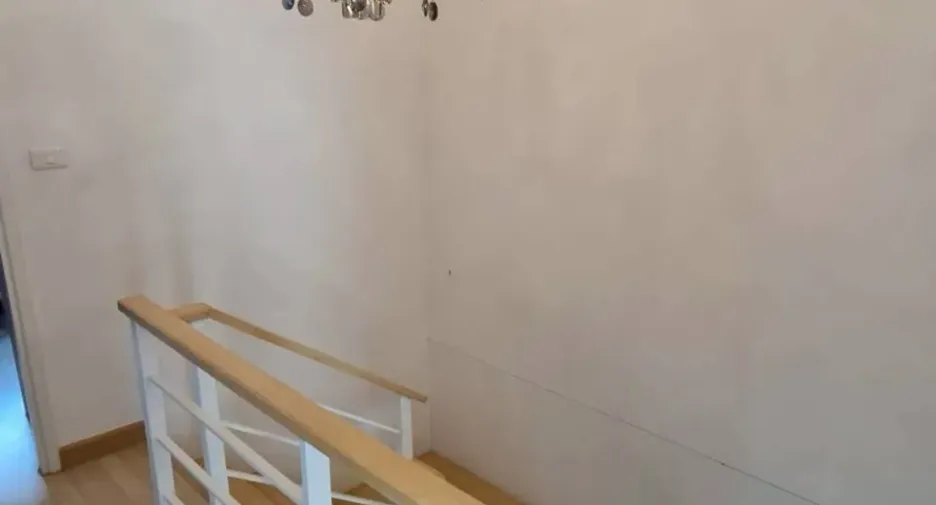 Casa adosada en venta de 3 habitaciones en Thung Khru, Bangkok