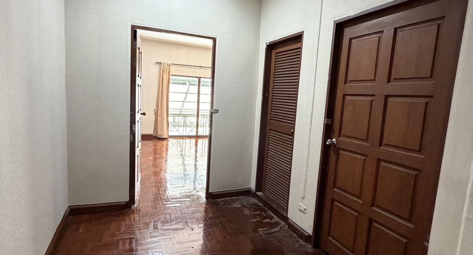 Condo en alquiler de 2 habitaciones en Samphanthawong, Bangkok