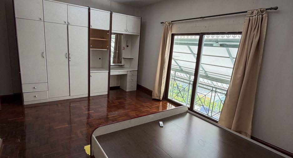 Condo en alquiler de 2 habitaciones en Samphanthawong, Bangkok