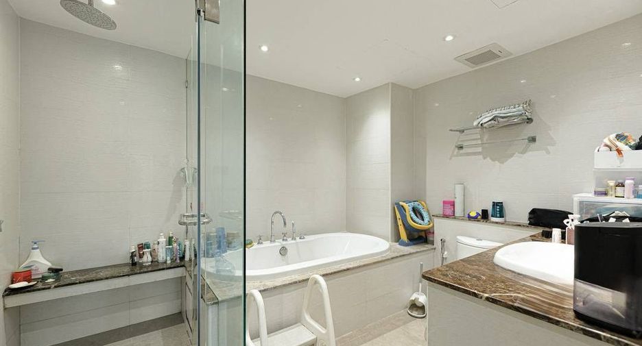 Wohnung zum Kauf mit 4 Zimmer in Khlong Toei, Bangkok
