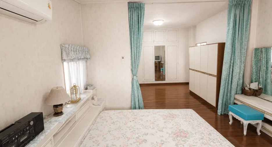 Haus zum Kauf mit 4 Zimmer in Mueang Chiang Mai, Chiang Mai