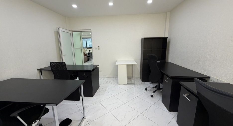 For sale 6 bedrooms townhouse in East Pattaya, Pattaya