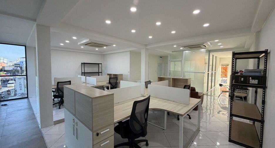 For sale 6 bedrooms townhouse in East Pattaya, Pattaya