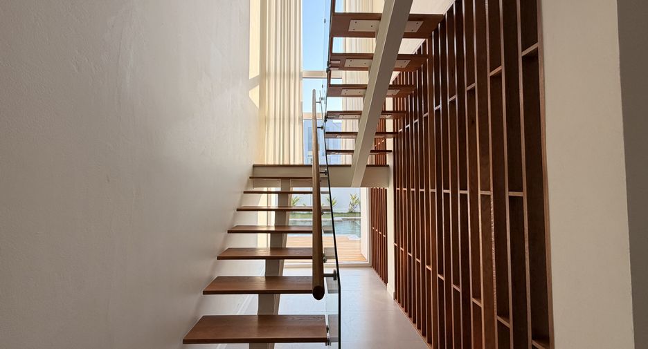À vendre et à louer 4 chambres villa à East Pattaya, Pattaya