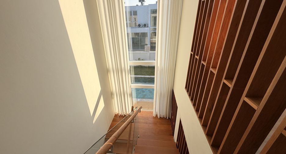 À vendre et à louer 4 chambres villa à East Pattaya, Pattaya