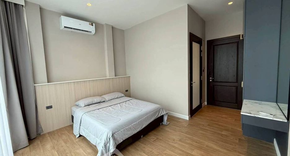 À louer et à vendre 4 chambres maison à Lat Krabang, Bangkok