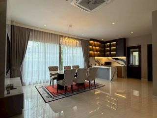 ให้เช่า และ ขาย 4 ห้องนอน บ้านเดี่ยว ใน ลาดกระบัง, กรุงเทพฯ