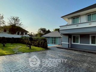 Villa zum Kauf mit 5 Zimmer in Bang Lamung, Chonburi