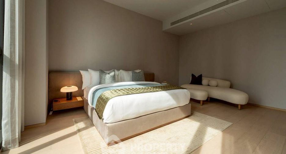 For sale 4 bedrooms condo in Khlong Toei, Bangkok