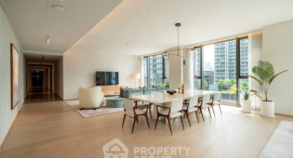 For sale 4 bedrooms condo in Khlong Toei, Bangkok