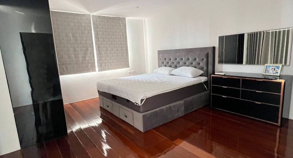 Продажа 3 спальни кондо в Щаттхана, Бангкок
