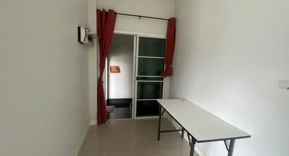 Haus zur Miete mit 3 Zimmer in Saraphi, Chiang Mai