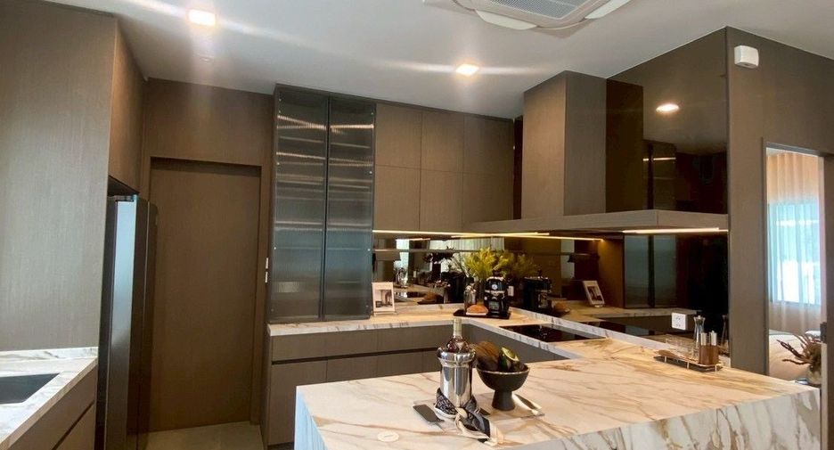Haus zur Miete mit 4 Zimmer in Bang Phli, Samut Prakan