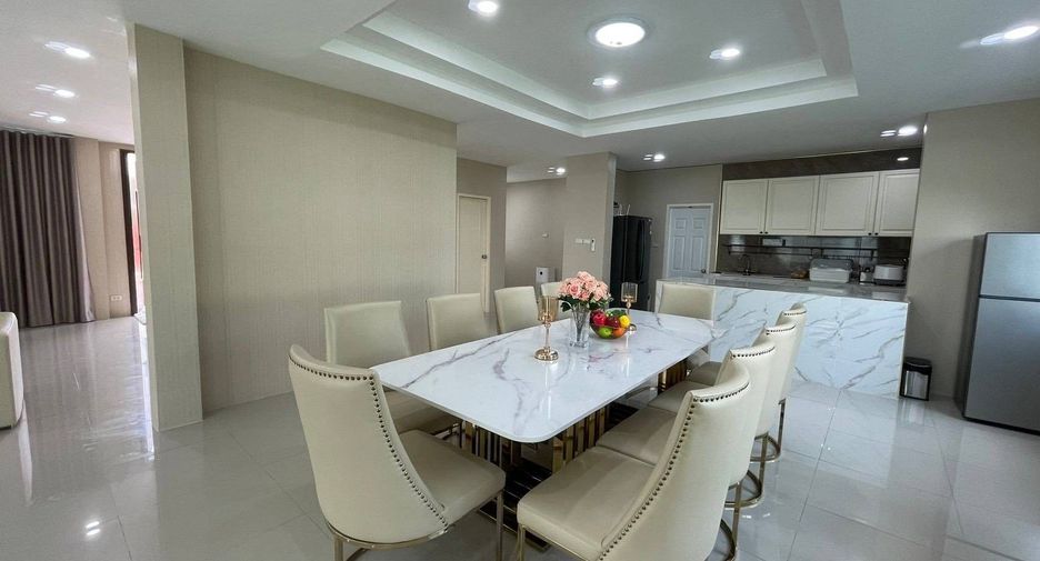 Casa en venta de 5 habitaciones en Sai Mai, Bangkok