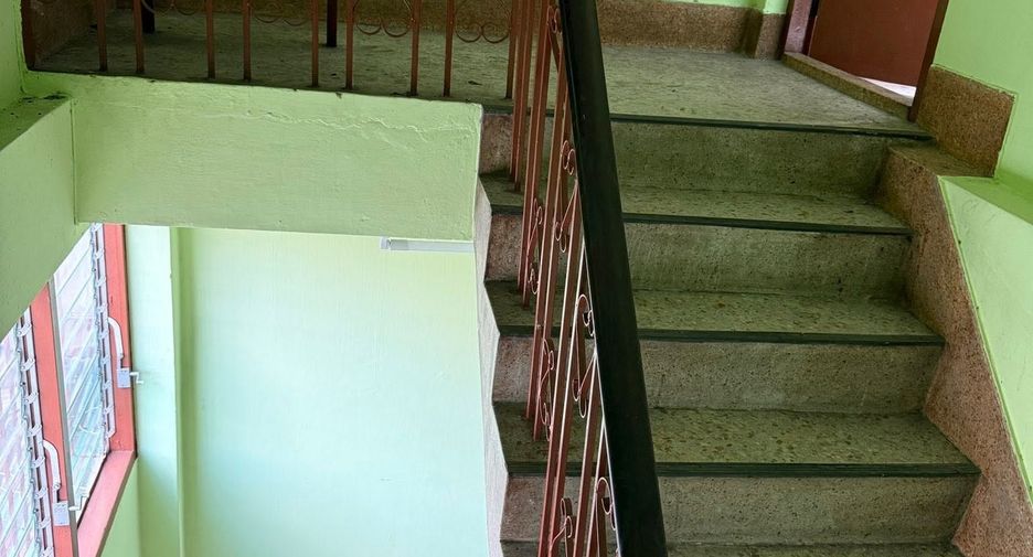 Casa adosada en venta de 4 habitaciones en Bang Rak, Bangkok