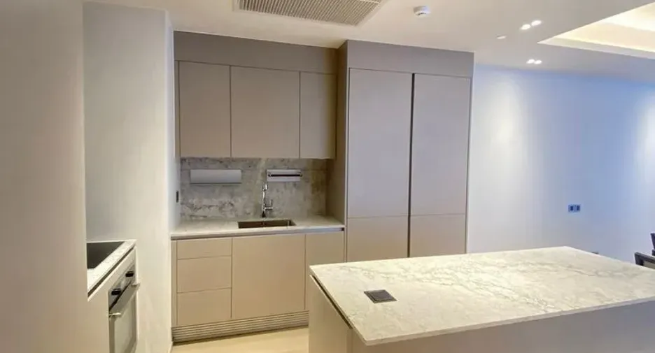 For rent 2 bedrooms condo in Pathum Wan, Bangkok