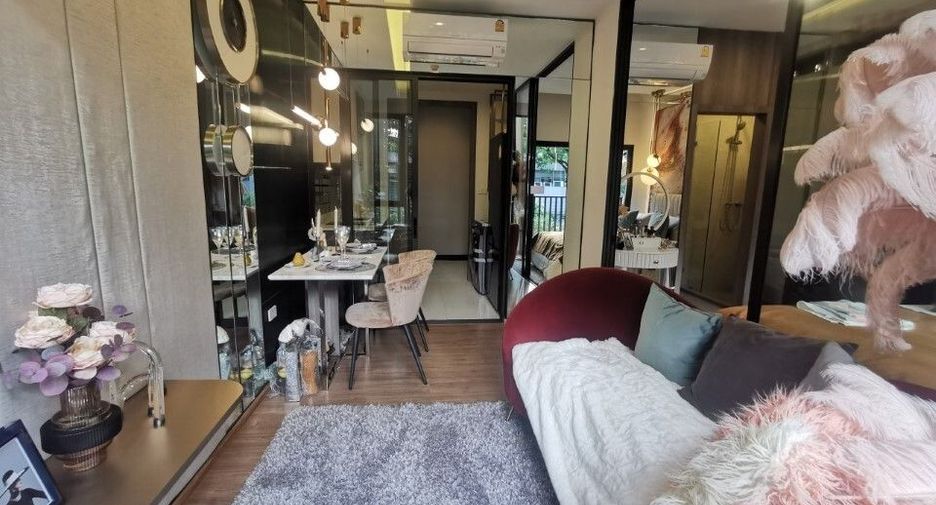 For sale 1 bed condo in Watthana, Bangkok