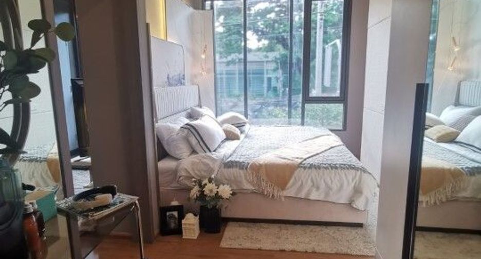 For sale 2 bedrooms condo in Watthana, Bangkok