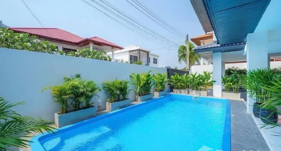 For rent 5 bedrooms house in Jomtien, Pattaya