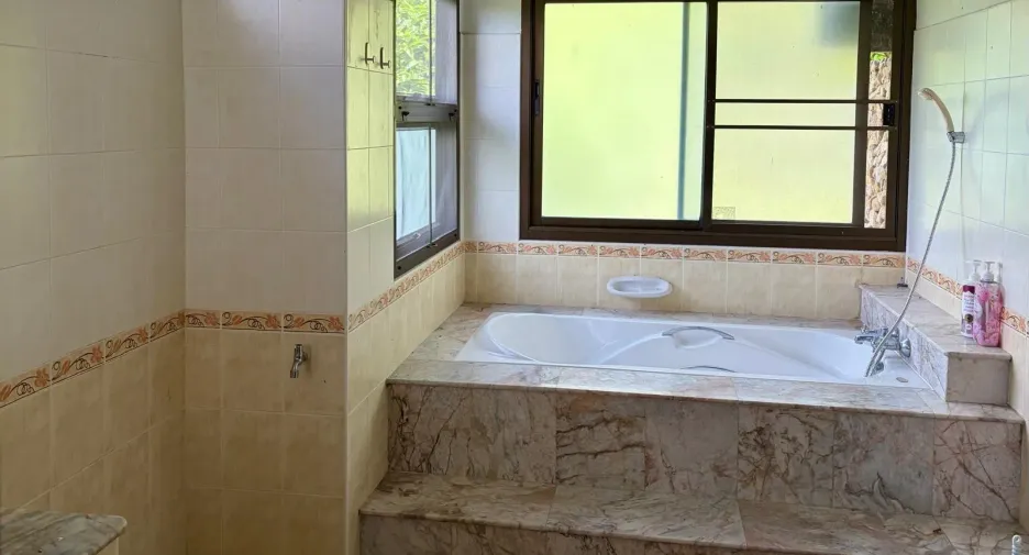 For sale 9 bedrooms villa in Ko Samui, Surat Thani