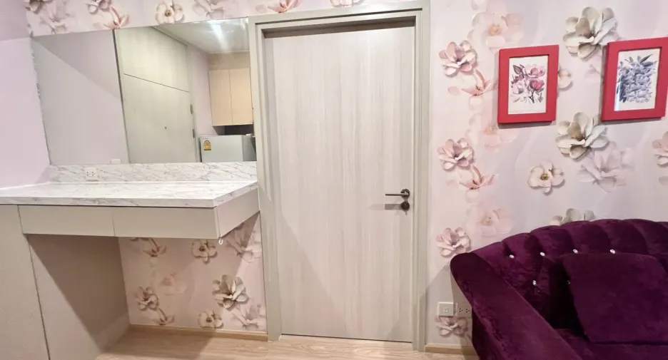 Аренда и продажа 1 кровать кондо в Хуаи Кхщанг, Бангкок