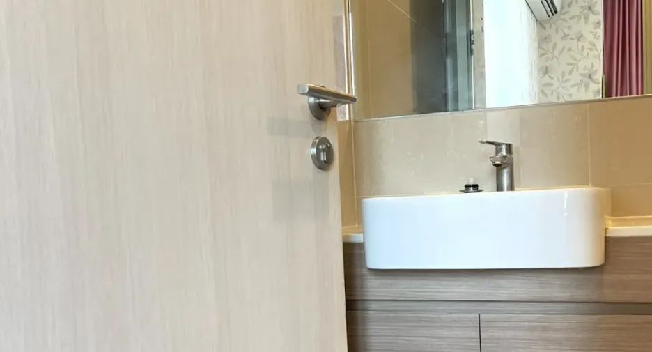 Аренда и продажа 1 кровать кондо в Хуаи Кхщанг, Бангкок