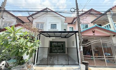 出售 2 卧室 联排别墅 在 Bueng Kum, 曼谷