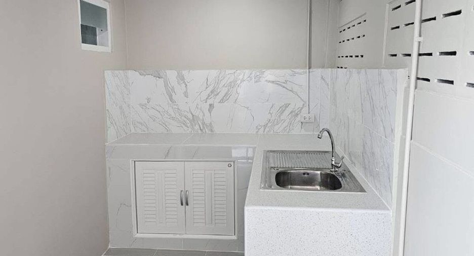 For sale 2 bedrooms townhouse in Nong Khaem, Bangkok