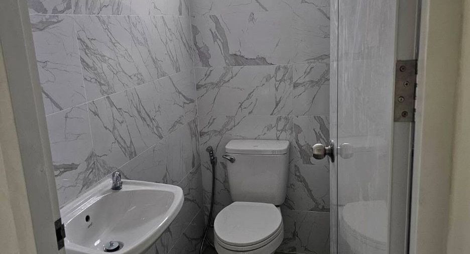 For sale 2 bedrooms townhouse in Nong Khaem, Bangkok